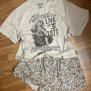 Blondie Graphic Tee and Leopard Print Shorts Set